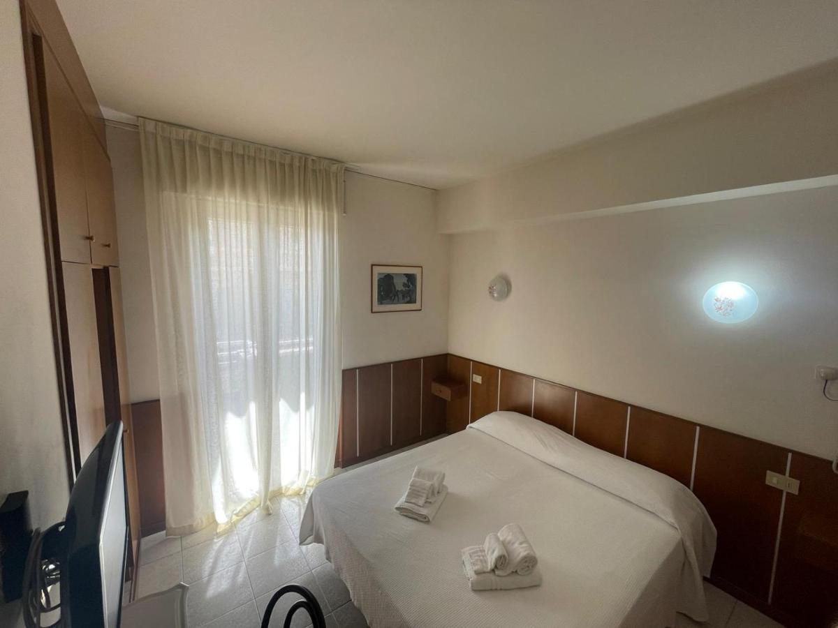 Hotel Metropol Pesaro Eksteriør billede