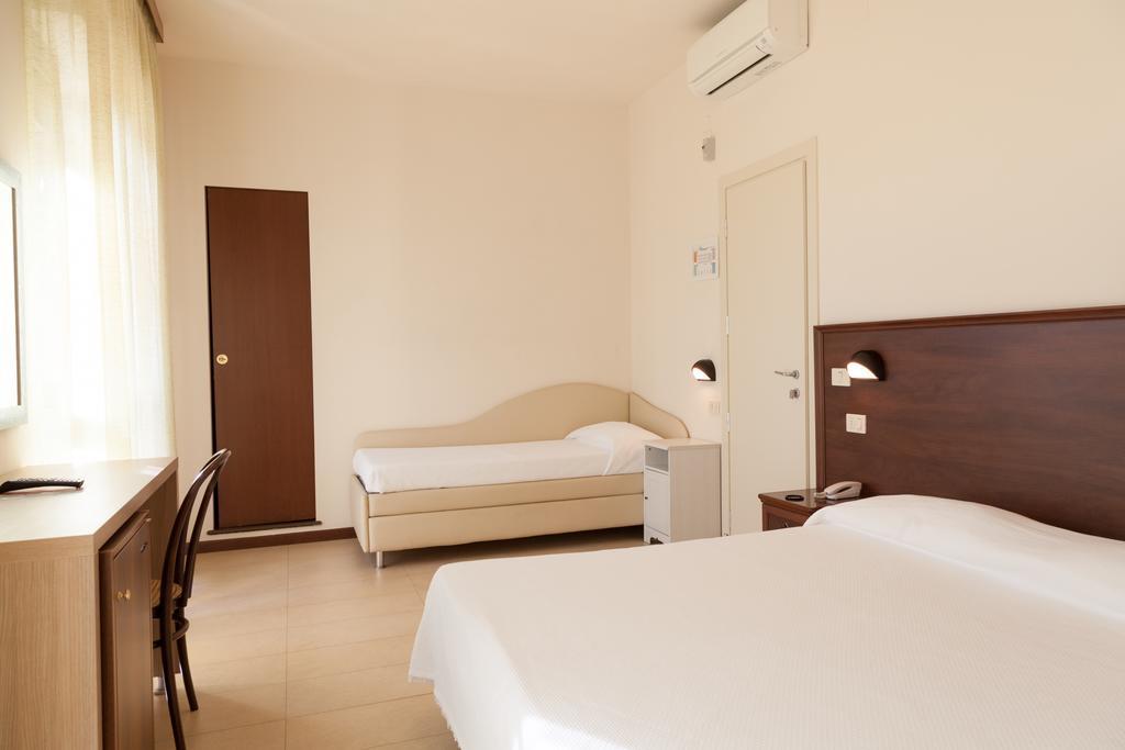 Hotel Metropol Pesaro Eksteriør billede