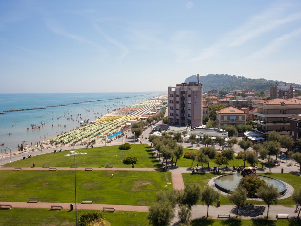 Hotel Metropol Pesaro Eksteriør billede